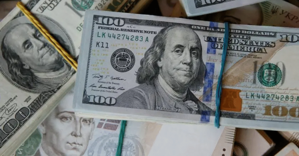 US Dollar Index Holds Steady